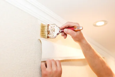 Pose de papier peint à Tillac — revêtements muraux et toiles de verre